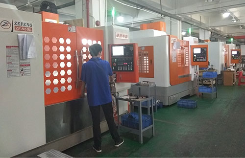 東莞芭乐视频在线下载增壓缸生產設備（CNC數控機床）